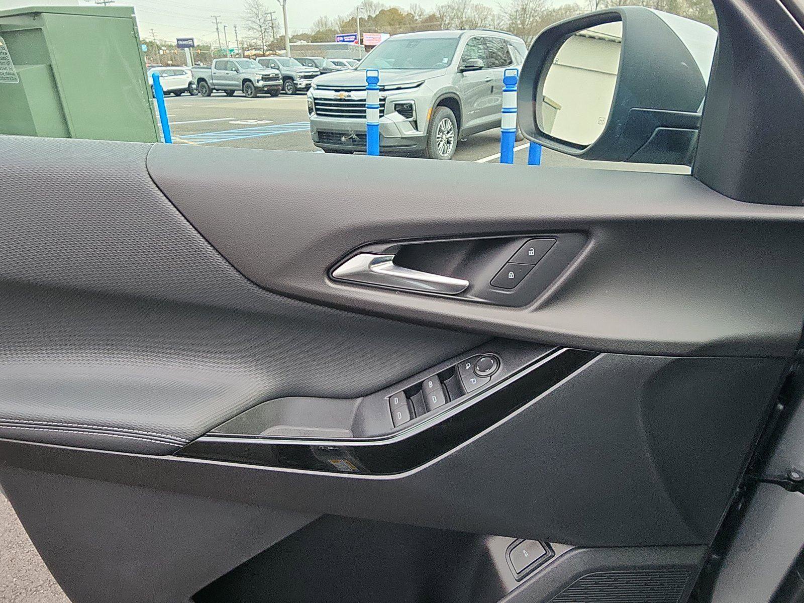 New 2026 Chevrolet Equinox LT w/ Convenience Package II image 18