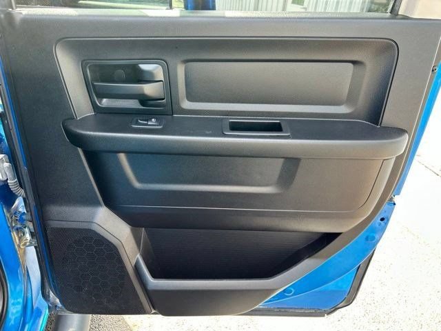 Used 2019 RAM 1500 Express w/ Hydro Blue Sport Package AWD/4WD image 44
