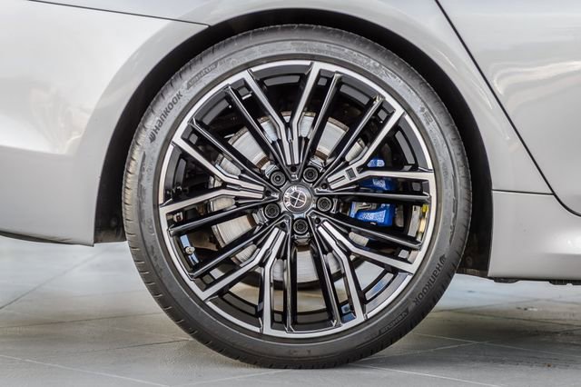 Used 2018 BMW 540i w/ M Sport Package RWD image 15