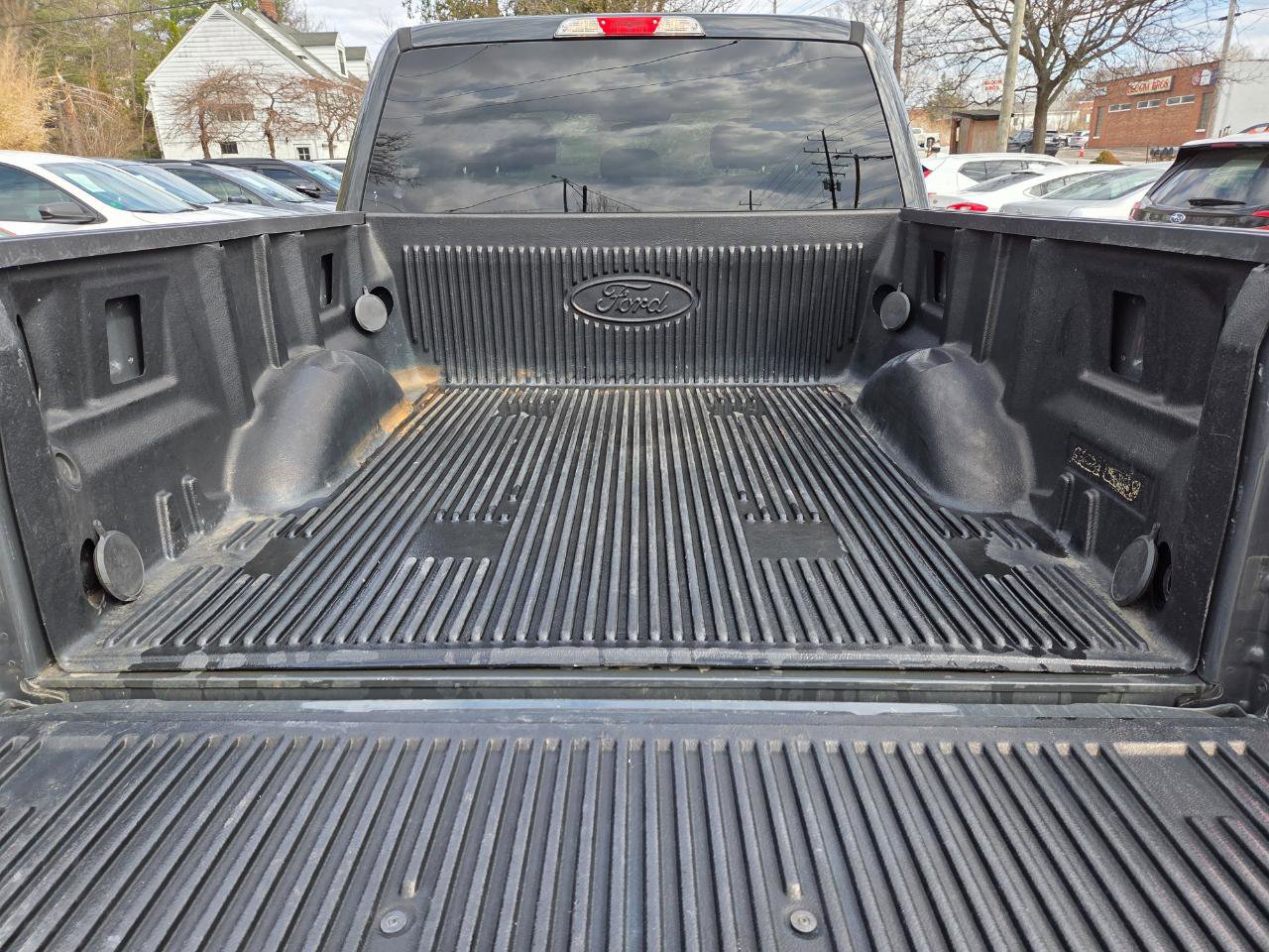 Used 2017 Ford F150 XLT AWD/4WD image 11