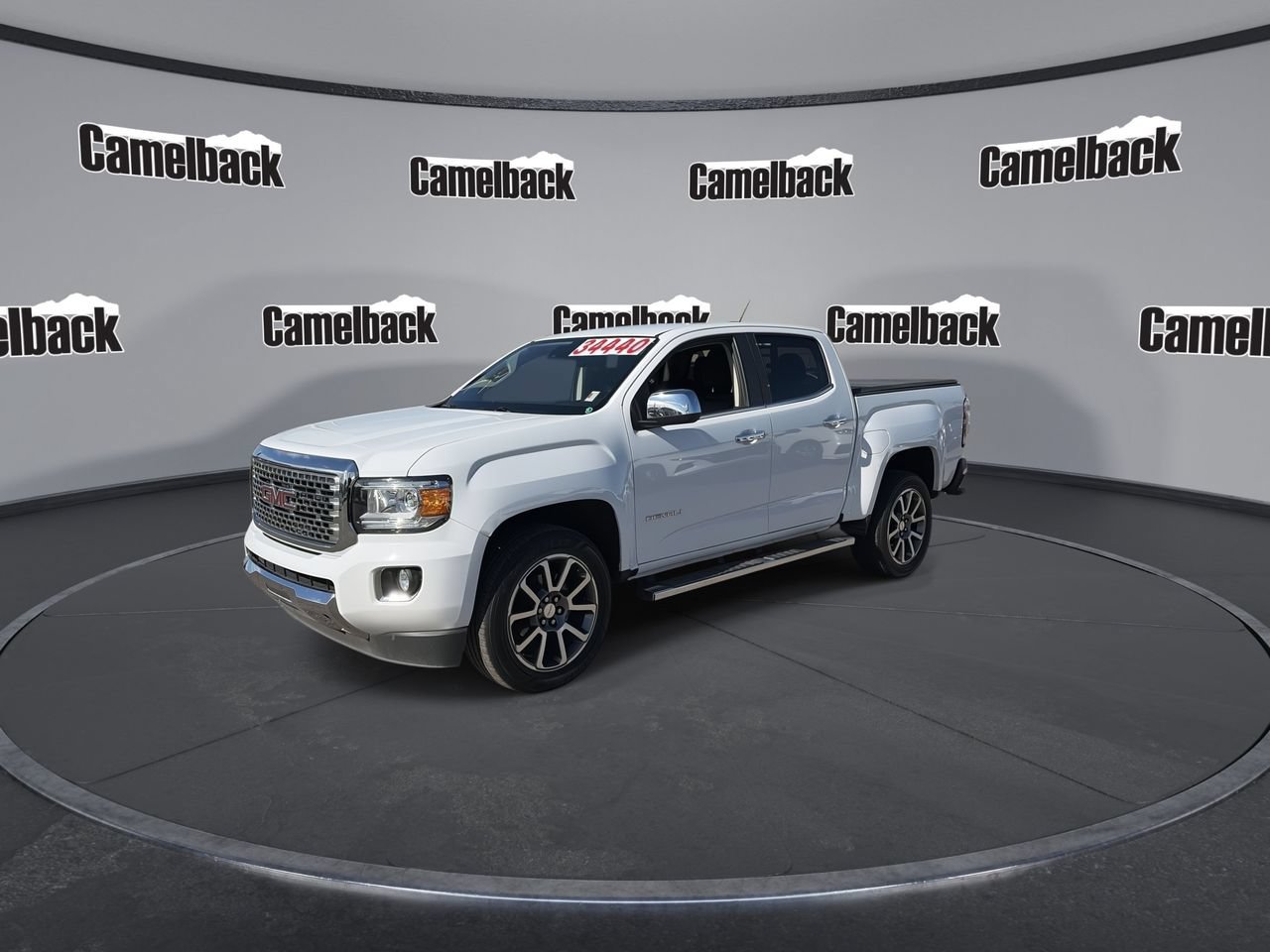 Used 2020 GMC Canyon Denali RWD image 3