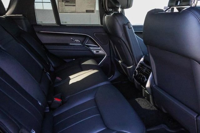 New 2025 Land Rover Range Rover SE image 13