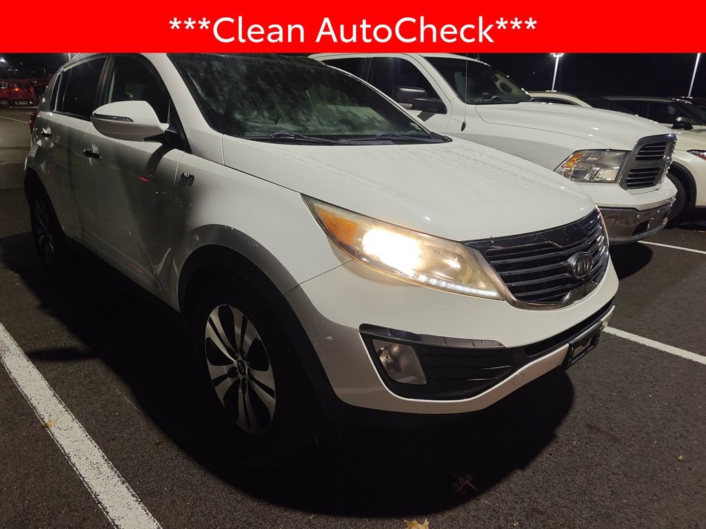 Used 2011 Kia Sportage EX w/ Premium Pkg w/Leather Seats image 3