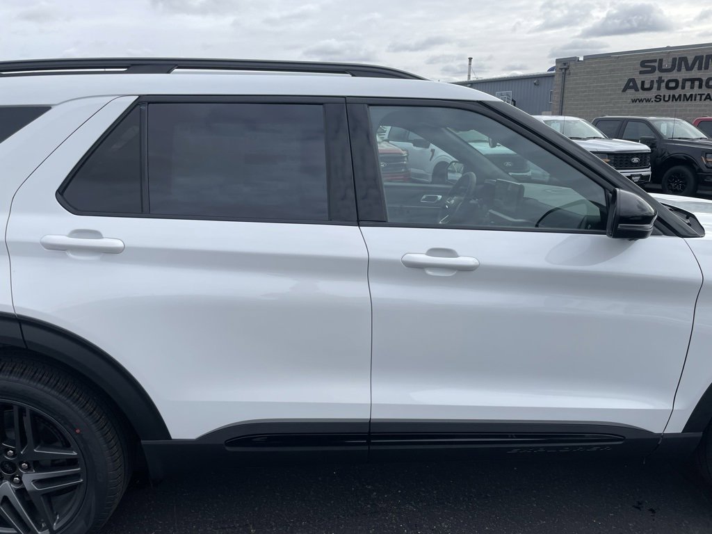 New 2026 Ford Explorer ST-Line w/ ST-Line Street Pack image 38