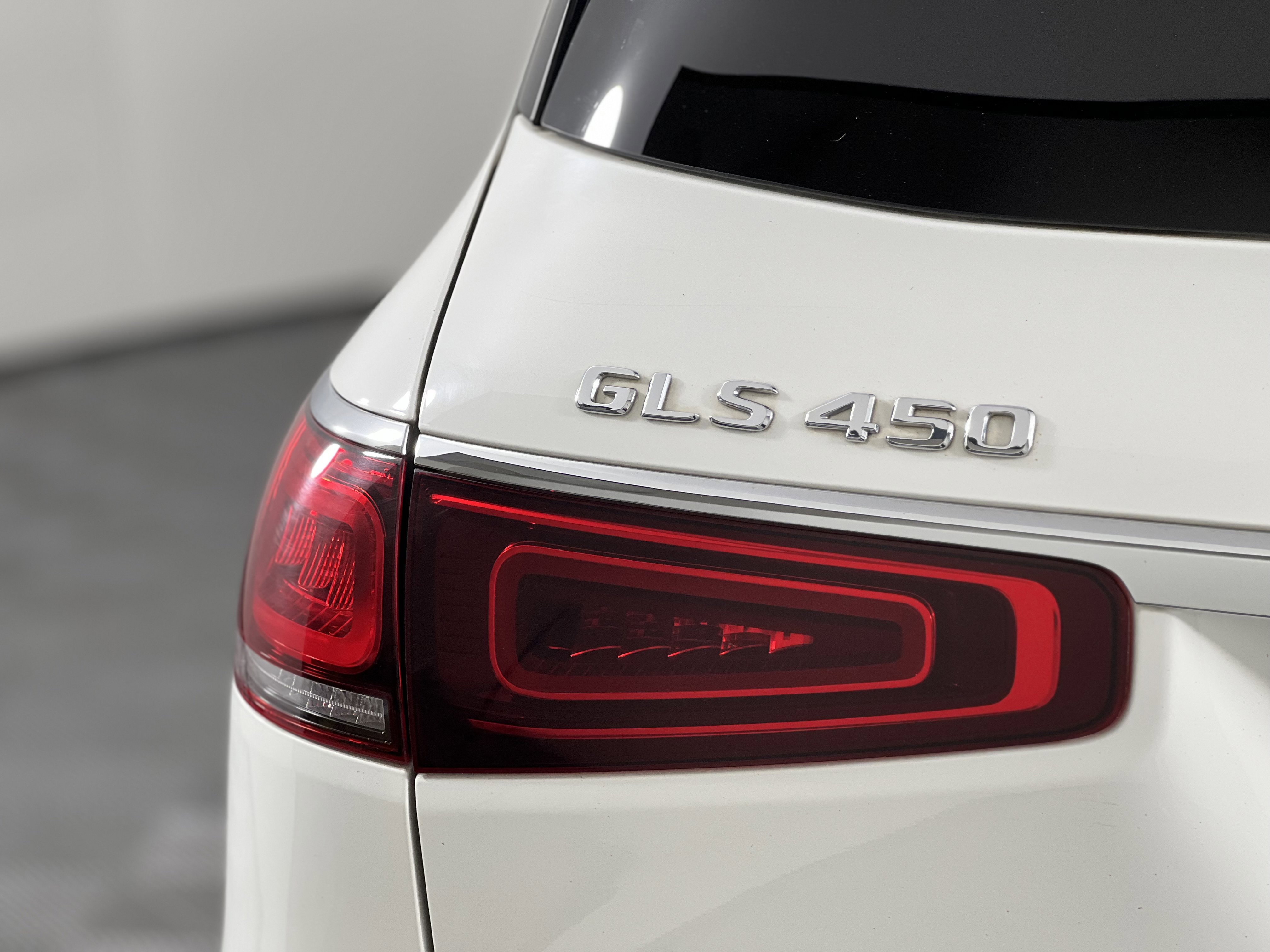 Used 2020 Mercedes-Benz GLS 450 4MATIC image 12