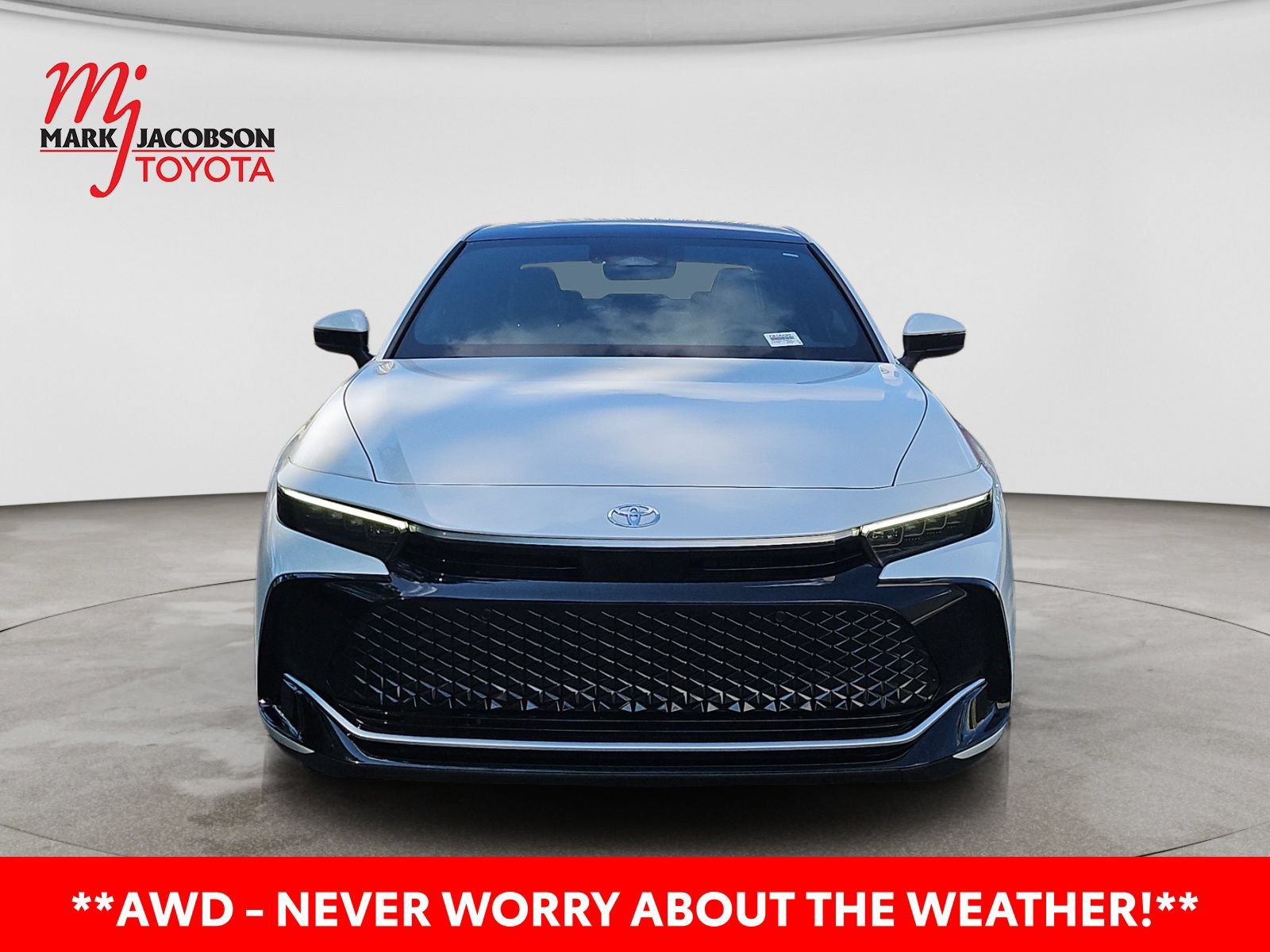 Used 2023 Toyota Crown AWD/4WD image 3