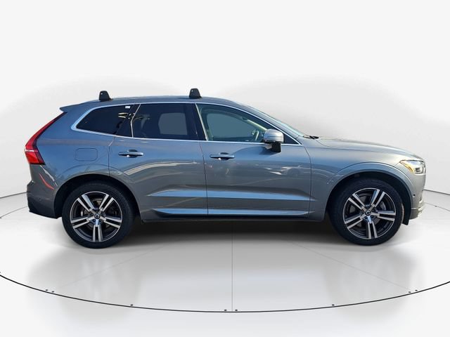 Used 2019 Volvo XC60 T6 Momentum w/ Multimedia Package AWD/4WD image 2
