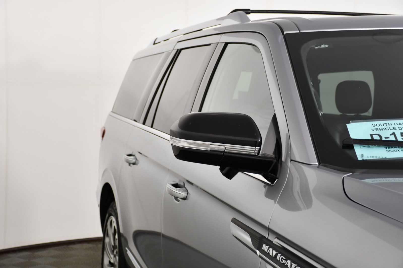 Used 2023 Lincoln Navigator L Reserve AWD/4WD image 14