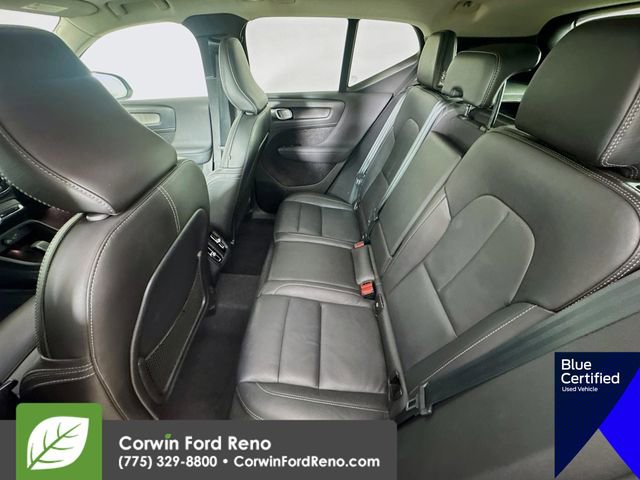 Used 2024 Volvo XC40 B5 Core image 28