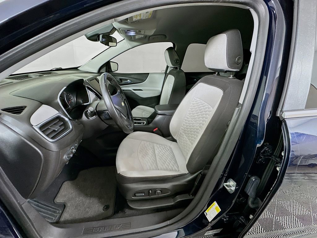 Used 2021 Chevrolet Equinox LT w/ Driver Convenience Package image 20
