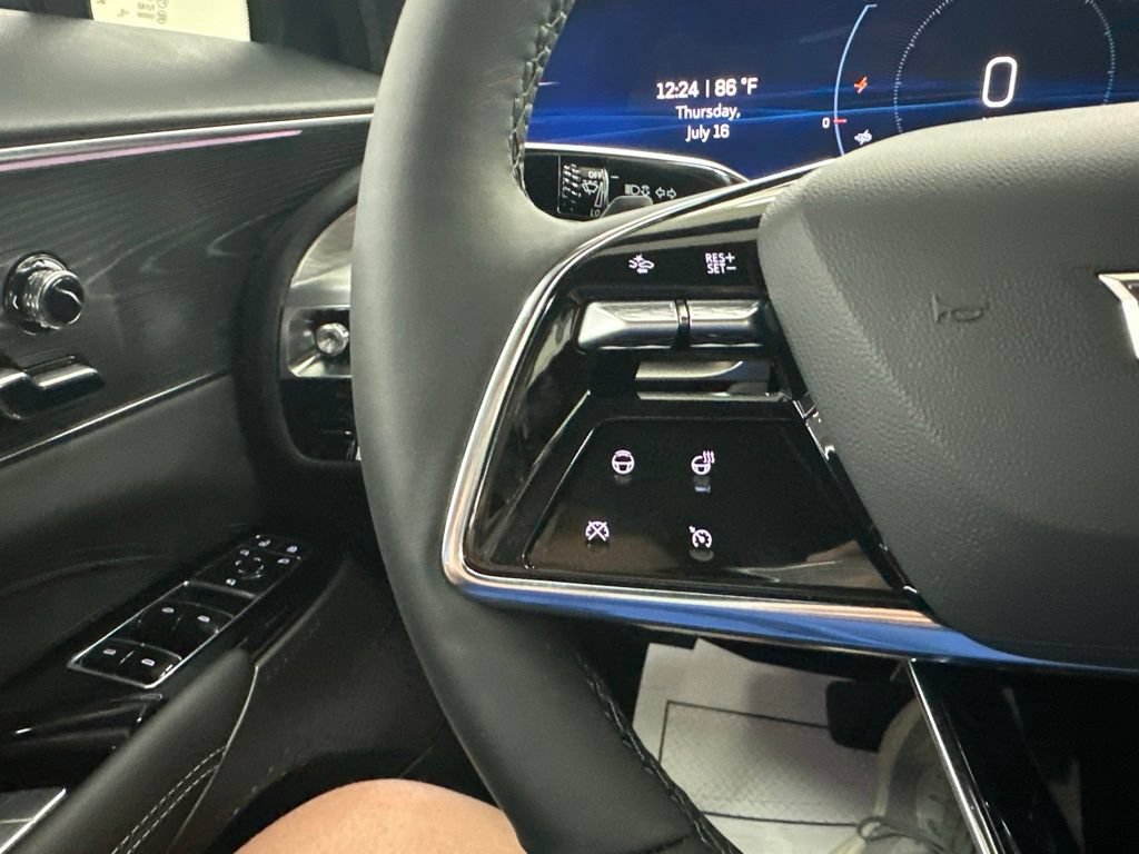 New 2026 Cadillac Lyriq Luxury AWD/4WD image 38