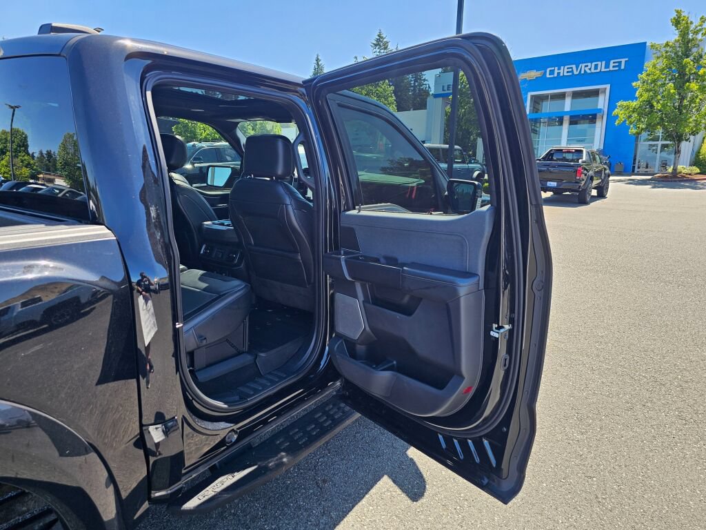 Used 2022 Ford F150 Raptor w/ Equipment Group 801A High AWD/4WD image 31