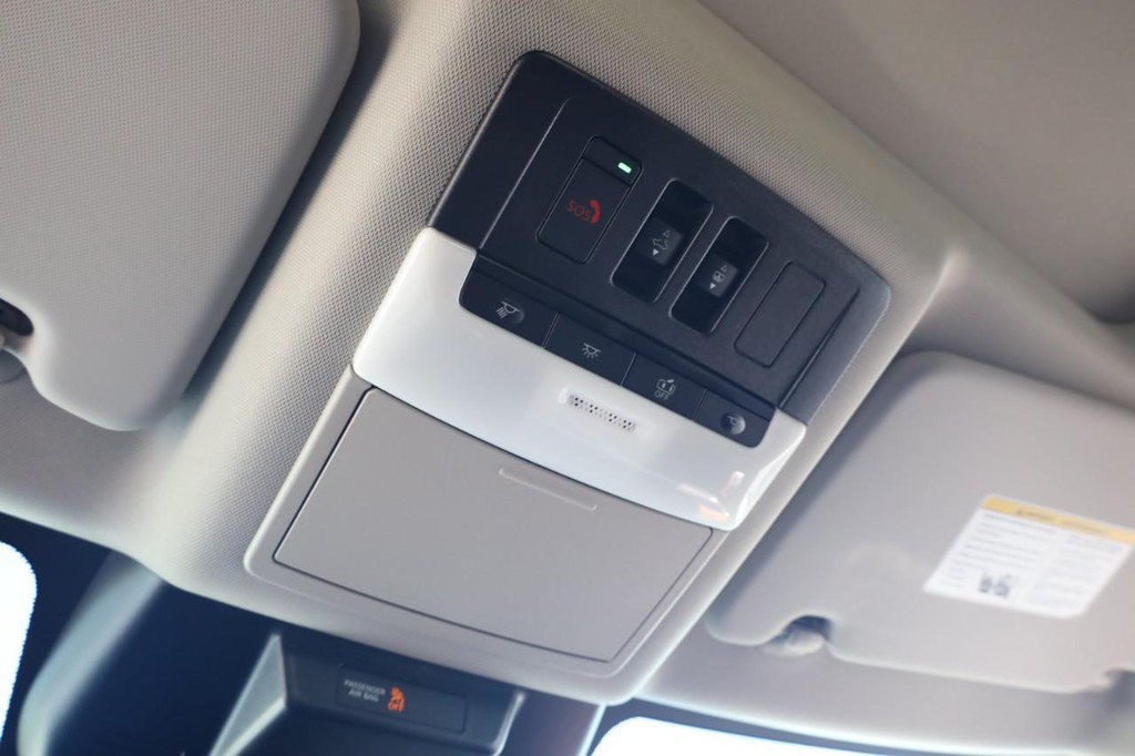 New 2026 Nissan Rogue Platinum AWD/4WD image 16