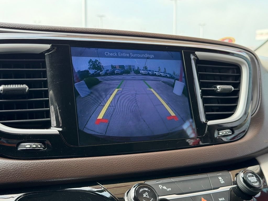 Used 2017 Chrysler Pacifica Touring FWD image 20