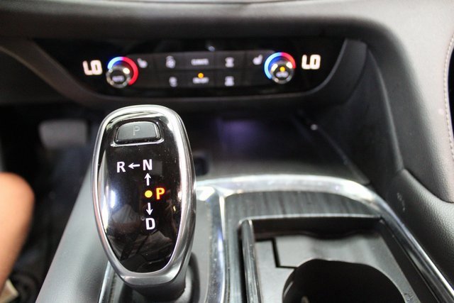 Used 2021 Buick Enclave Essence image 19