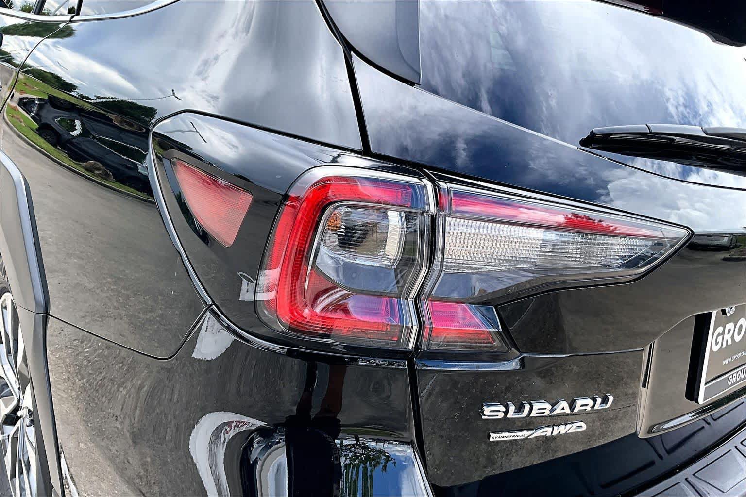 Used 2024 Subaru Outback Touring AWD/4WD image 27