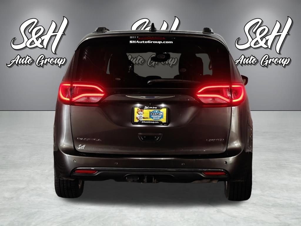 Used 2017 Chrysler Pacifica Limited FWD image 24