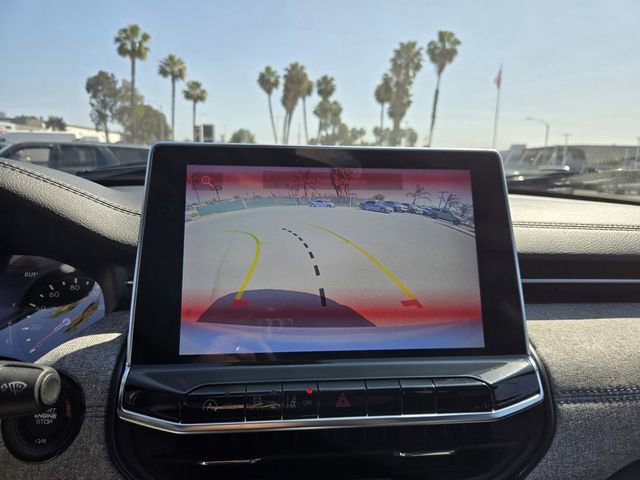 Used 2024 Jeep Compass Latitude AWD/4WD image 10