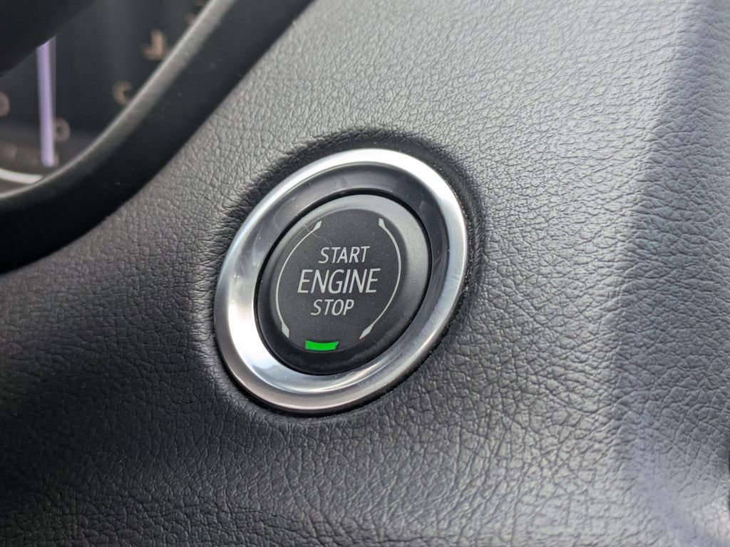 Used 2019 Cadillac XT4 Premium Luxury FWD image 33