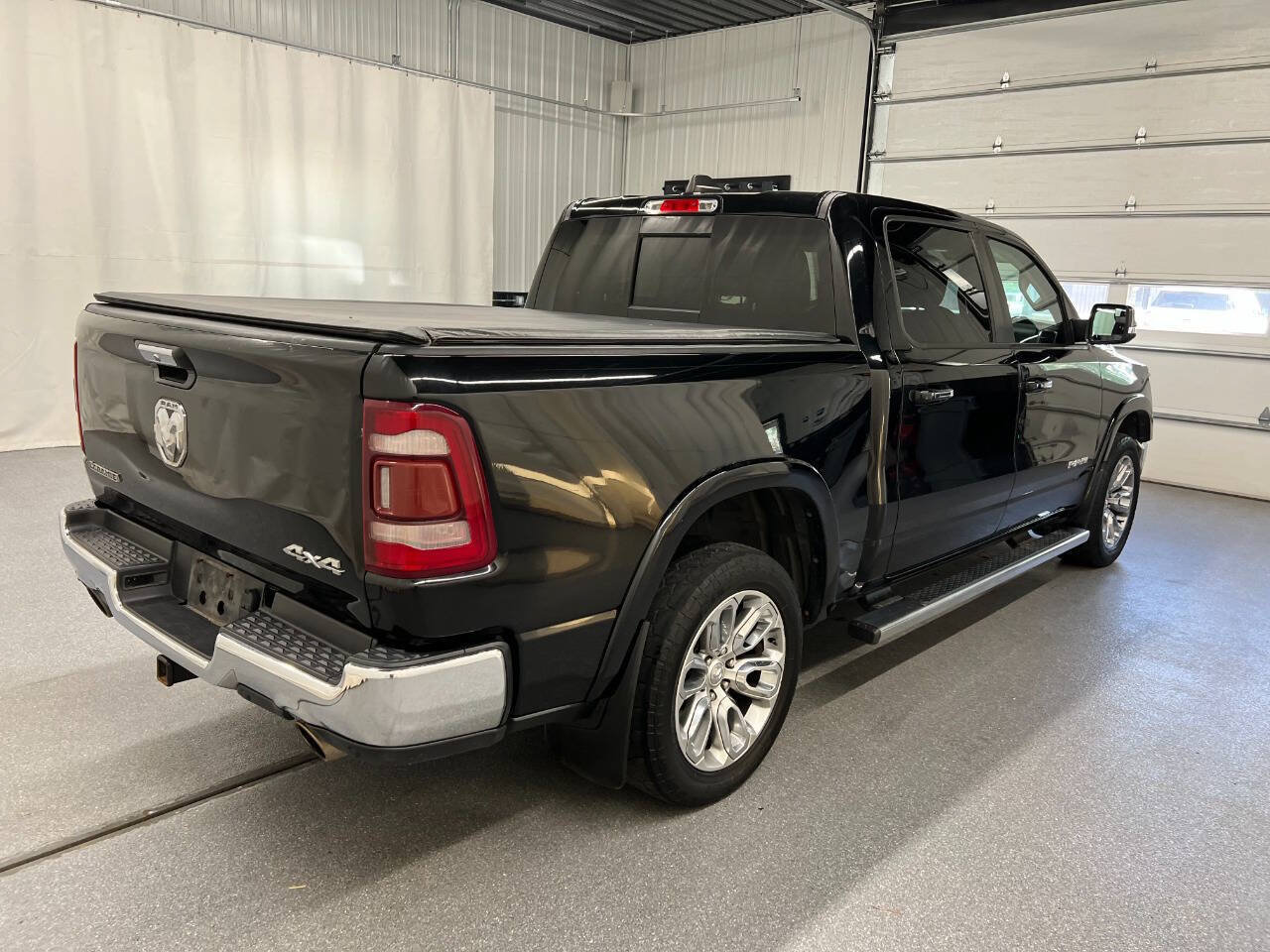 Used 2019 RAM 1500 Laramie AWD/4WD image 4