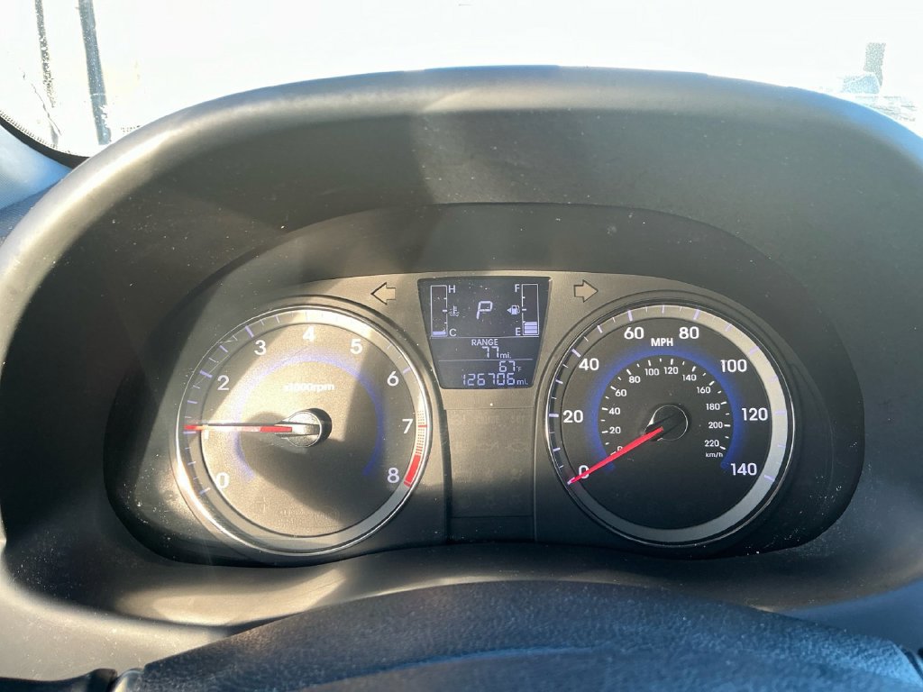 Used 2017 Hyundai Accent SE FWD image 19