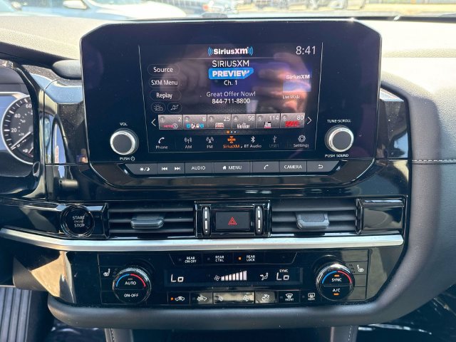 Used 2025 Nissan Pathfinder SV FWD image 28