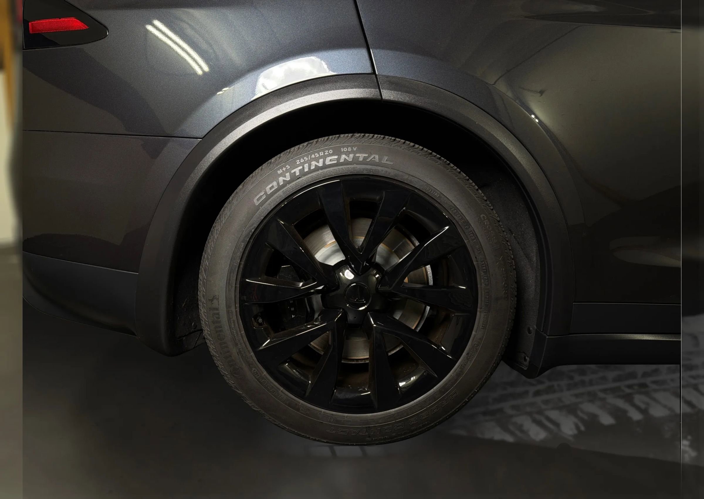 Used 2025 Tesla Model X AWD/4WD image 23