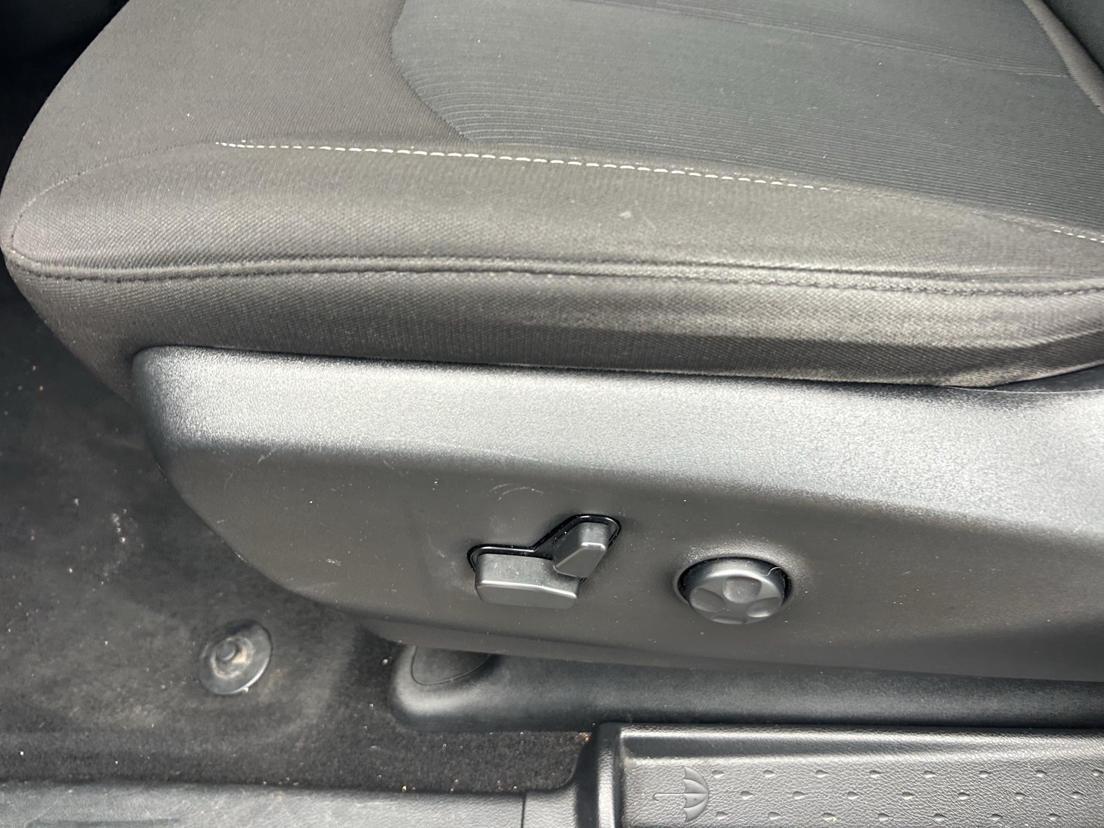 Used 2021 Chrysler Pacifica Touring w/ S Appearance Package FWD image 13
