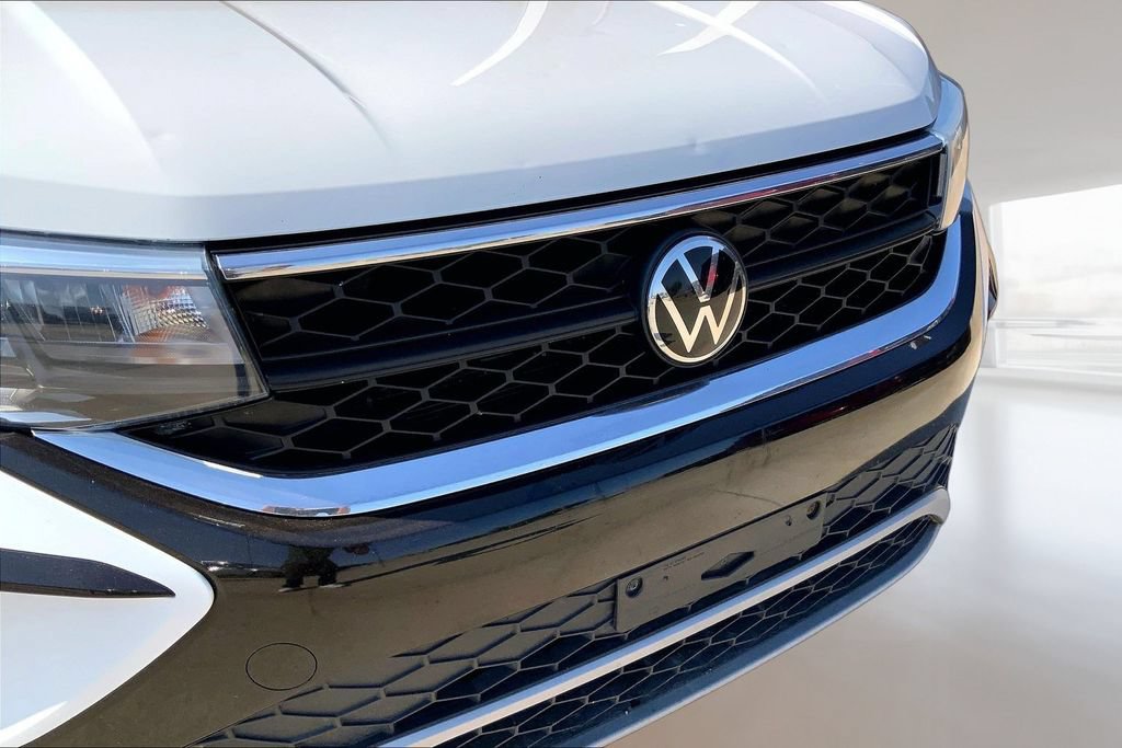 Used 2024 Volkswagen Taos S w/ MDO Package FWD image 26