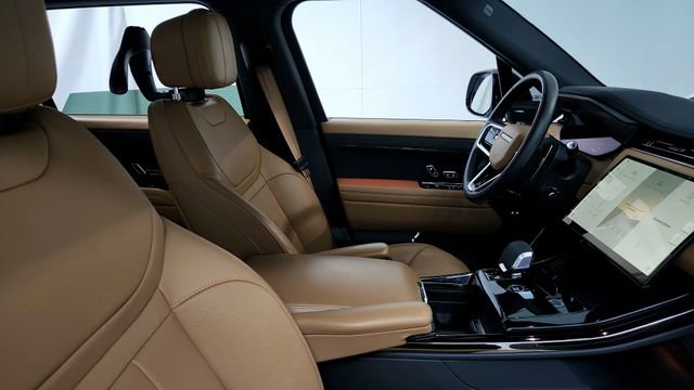 Used 2025 Land Rover Range Rover Sport SE image 24