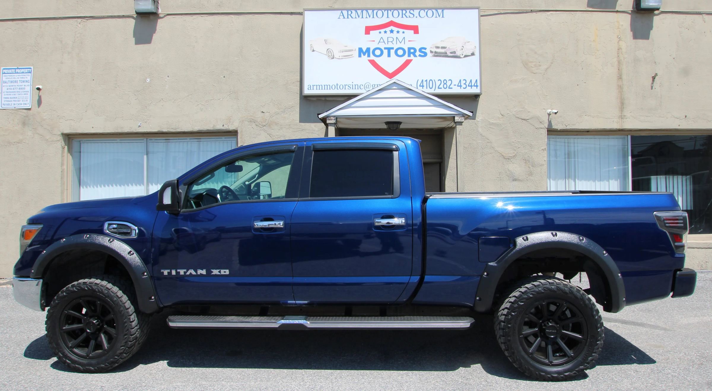 Used 2016 Nissan Titan SL AWD/4WD image 5
