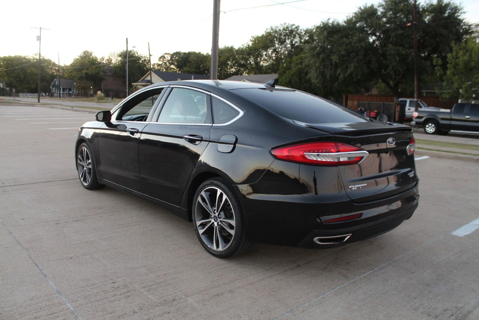 Used 2020 Ford Fusion Titanium FWD image 10