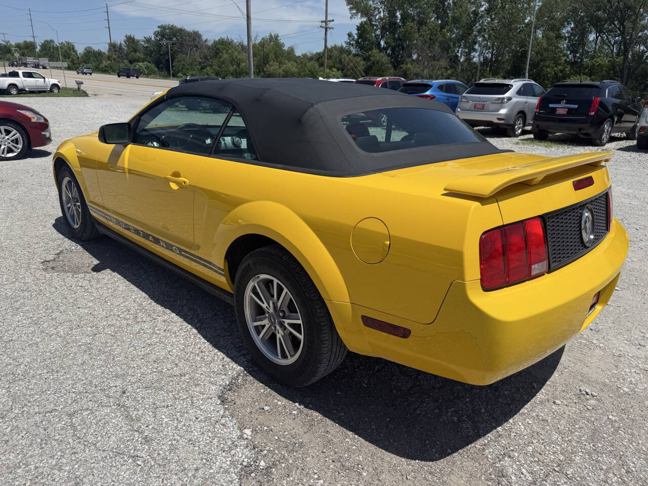 Used 2005 Ford Mustang Premium RWD image 5