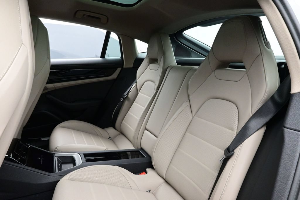 New 2026 Porsche Panamera 4 AWD/4WD image 13