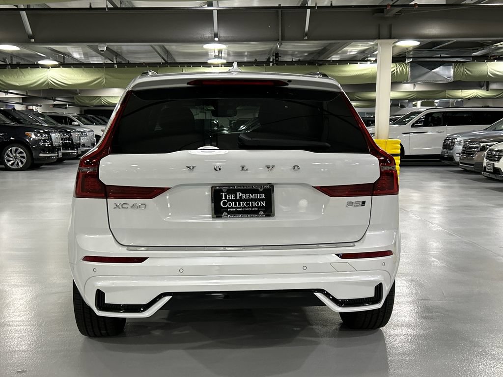 Used 2026 Volvo XC60 B5 Plus w/ Protection Package Premier AWD/4WD image 3
