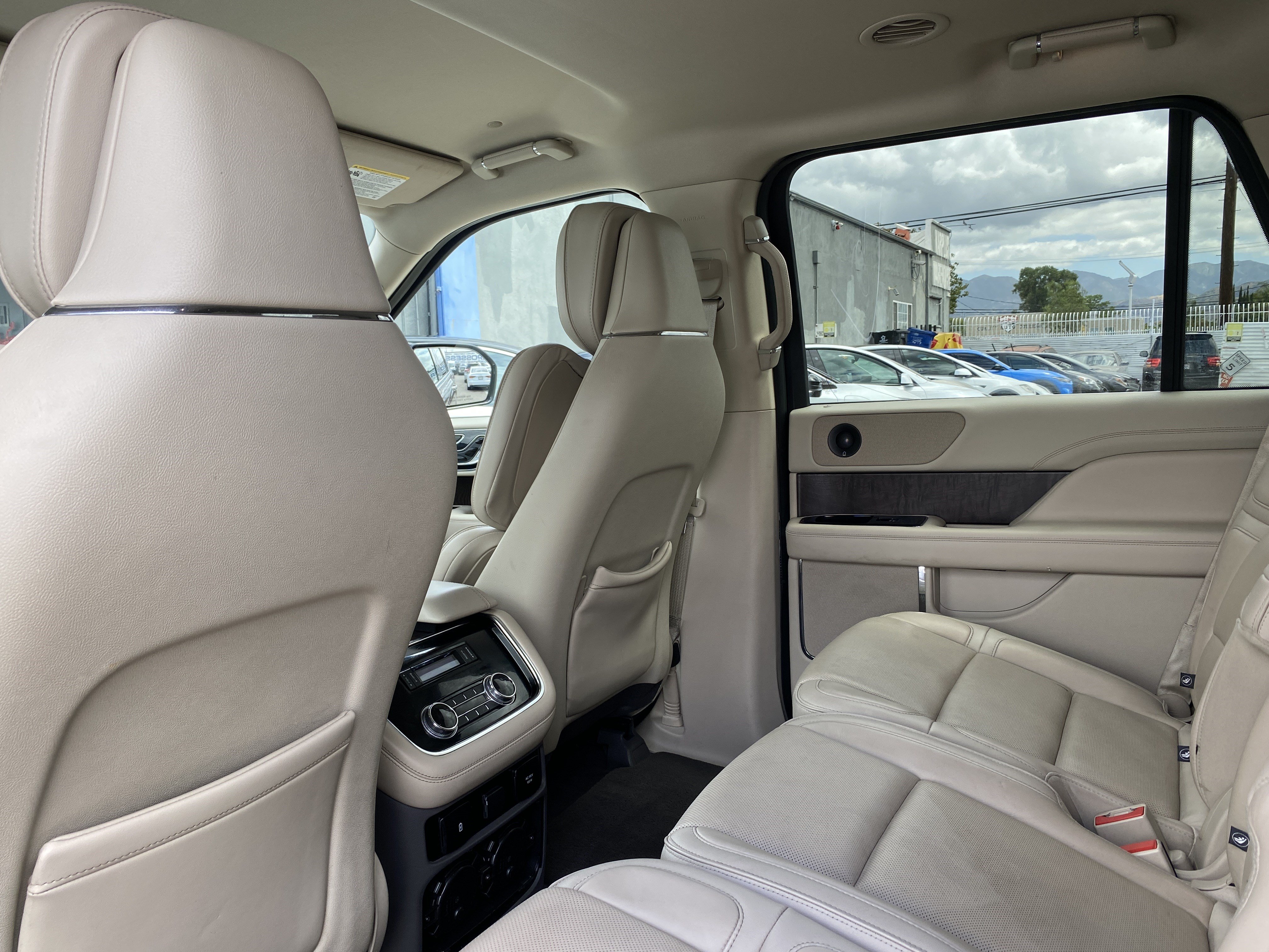 Used 2019 Lincoln Navigator Select w/ Cargo Package RWD image 23