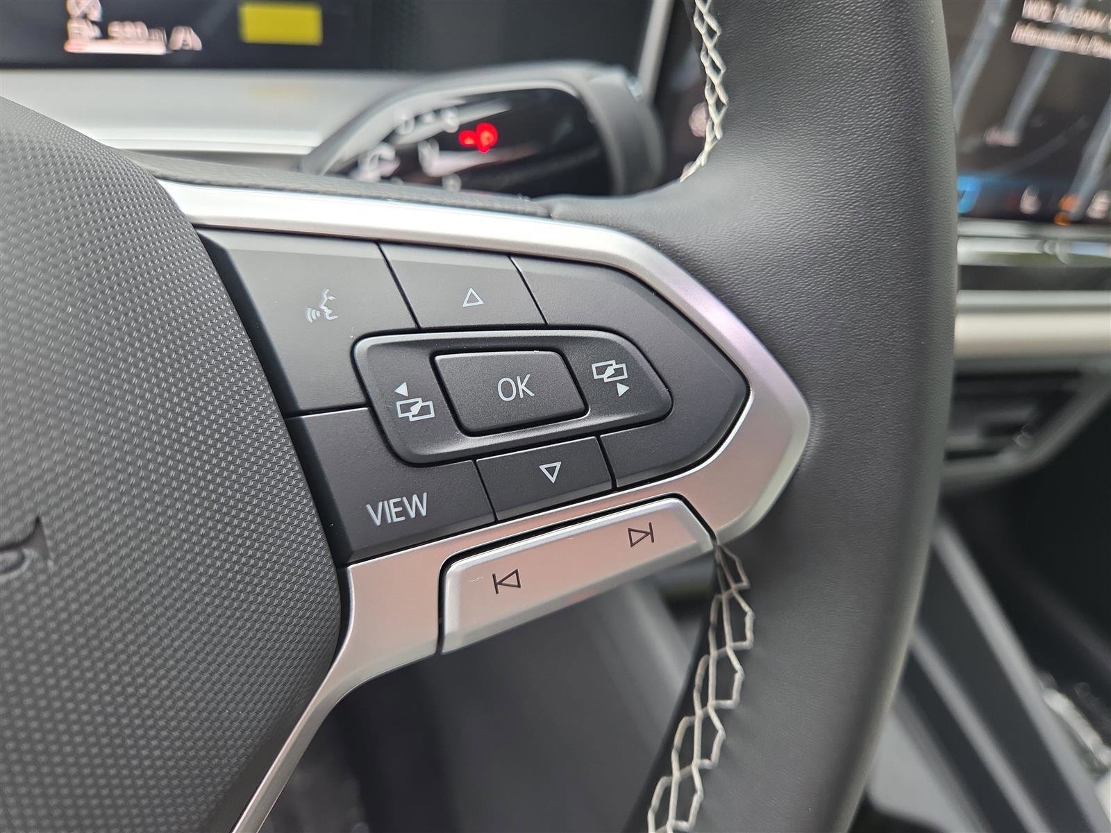 New 2025 Volkswagen Tiguan SE image 20