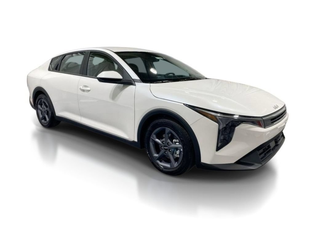 New 2026 Kia K4 FWD image 2