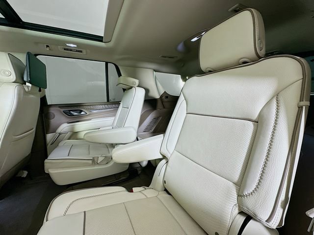 Used 2024 GMC Yukon Denali w/ Denali Reserve Package image 27