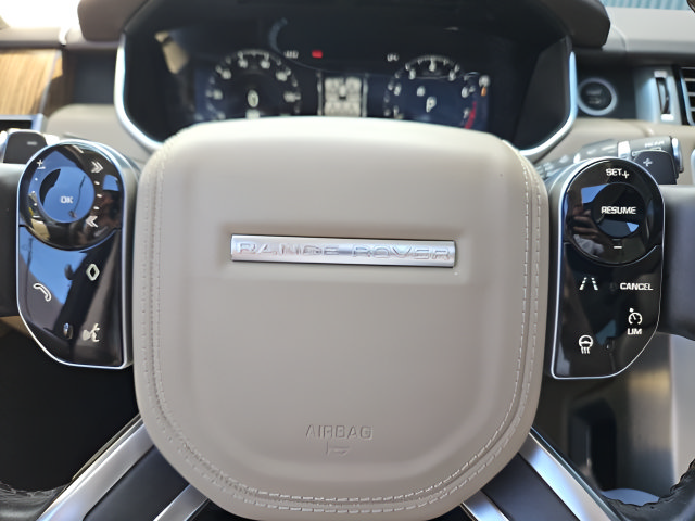 Used 2018 Land Rover Range Rover HSE AWD/4WD image 13