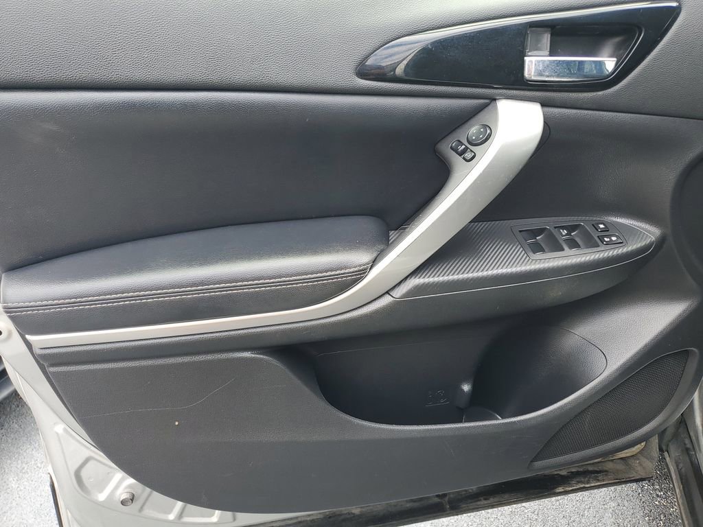 Used 2022 Mitsubishi Eclipse Cross SE image 17