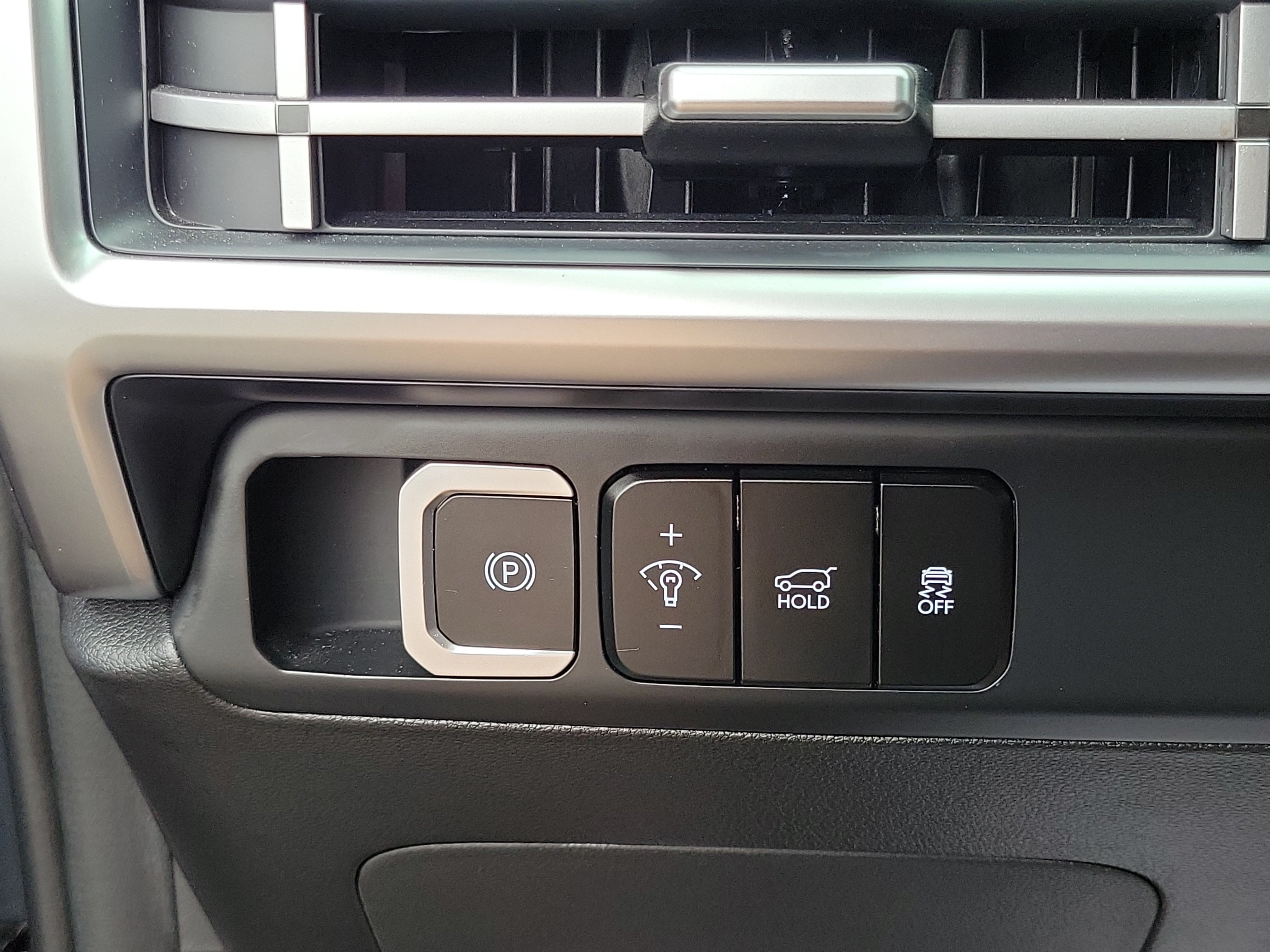 Certified 2026 Hyundai Santa Fe SE FWD image 12