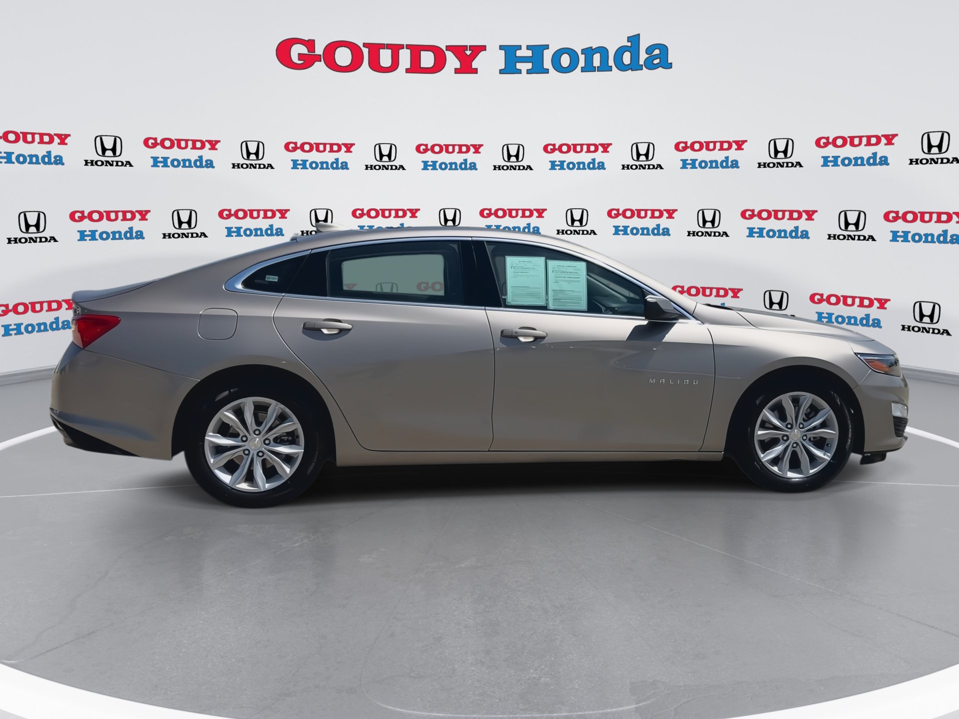 Used 2024 Chevrolet Malibu LT FWD image 9