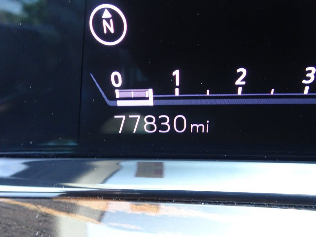 Used 2022 Cadillac Escalade ESV Premium Luxury AWD/4WD image 21