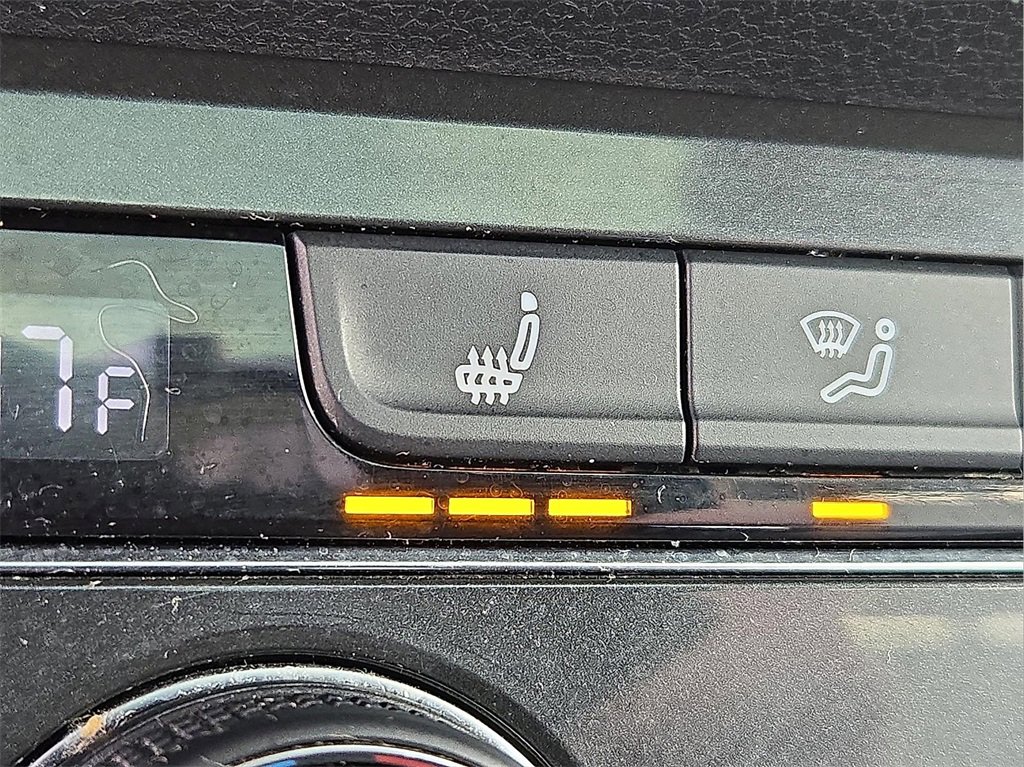 Used 2018 Volkswagen Tiguan SEL image 26