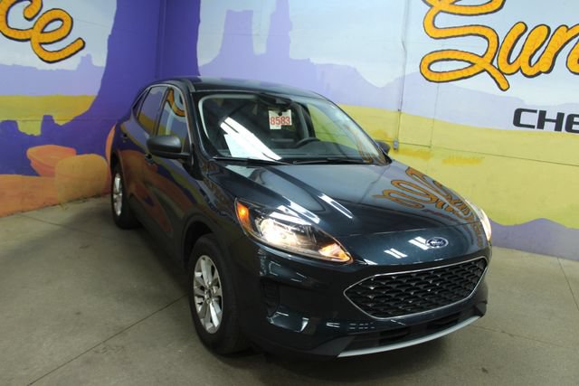 Used 2022 Ford Escape SE AWD/4WD image 2