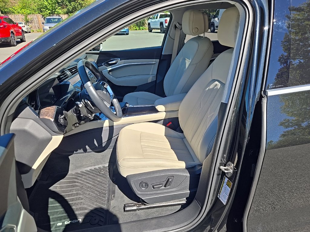 Used 2024 Audi Q8 e-tron Premium Plus w/ Premium Plus Package AWD/4WD image 15