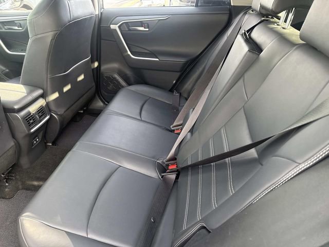 Used 2019 Toyota RAV4 Limited image 17