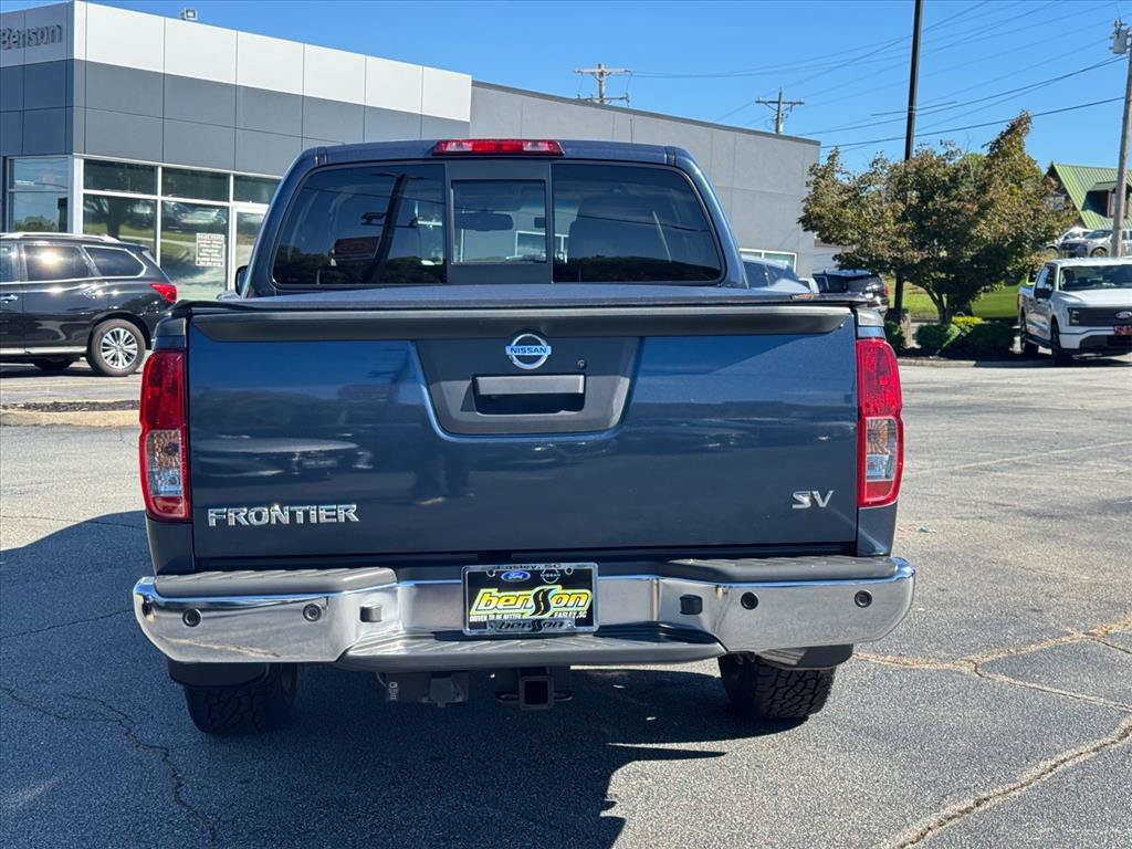 Used 2014 Nissan Frontier SV w/ SV Value Truck Package RWD image 4