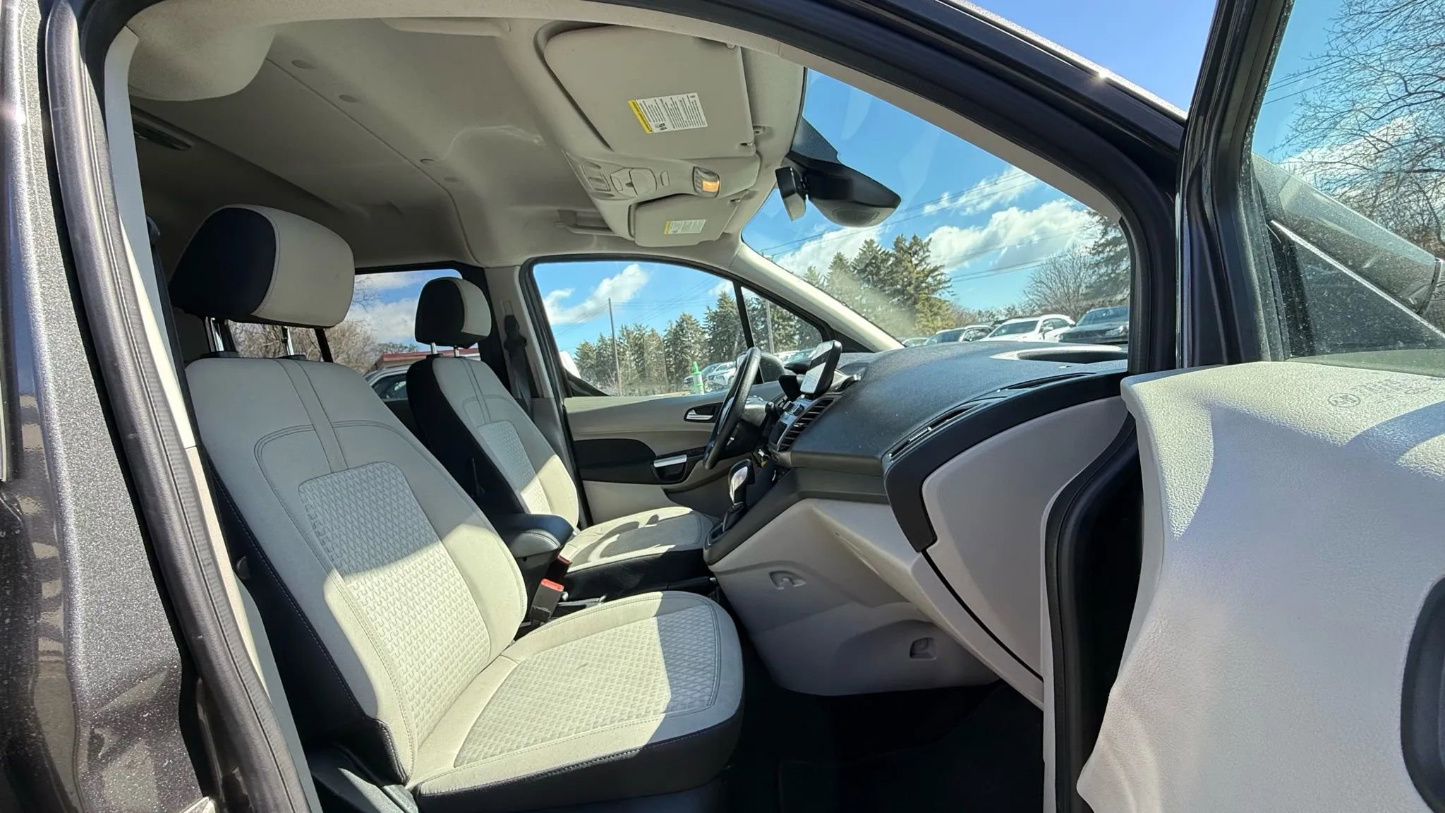 Used 2020 Ford Transit Connect XLT FWD image 36